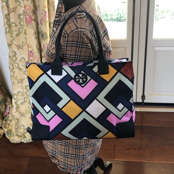 NWT Tory Burch geometric pattern Emma tote&case - Picture 6 of 7
